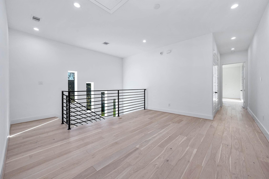 3411 Mcgowen Street - Photo 19