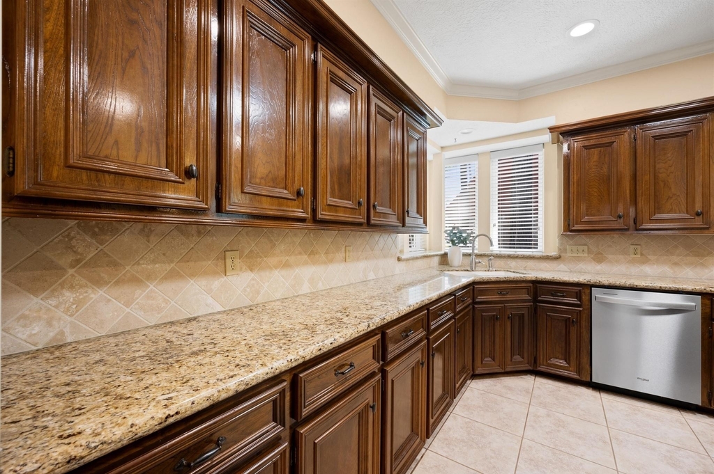12119 Auburn Hills Drive - Photo 10