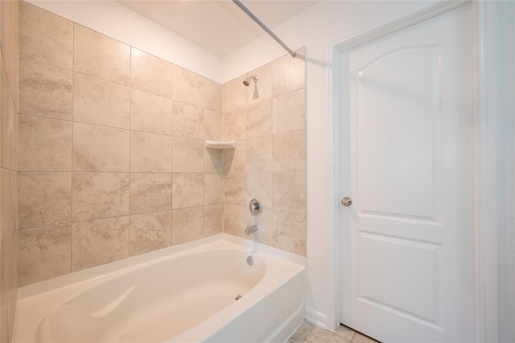 2524 Bryan Park Lane - Photo 17