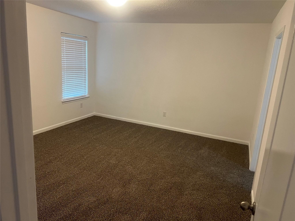 2524 Bryan Park Lane - Photo 5