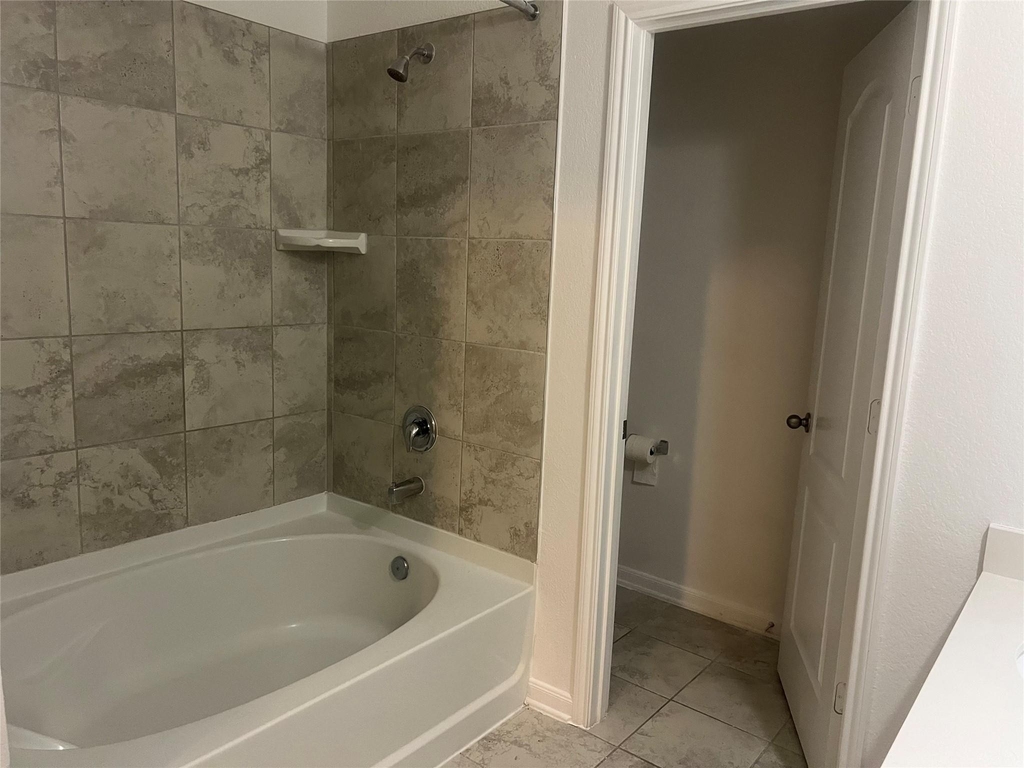 2524 Bryan Park Lane - Photo 2