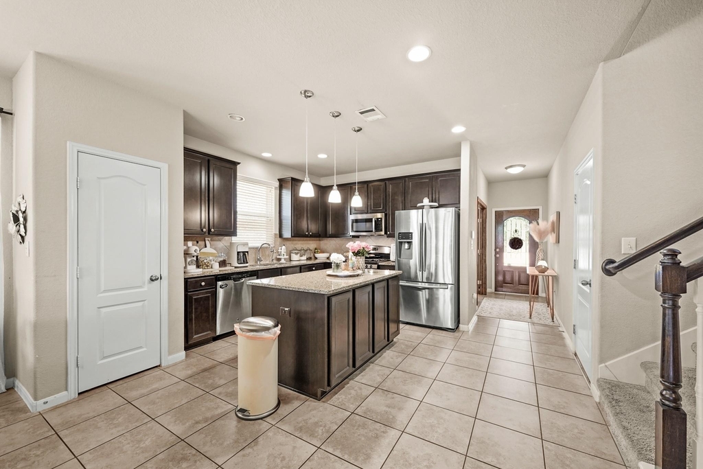 9957 Spring Rock Lane - Photo 3