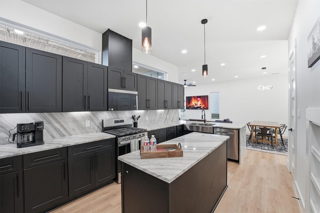 4206 Fox Street - Photo 1