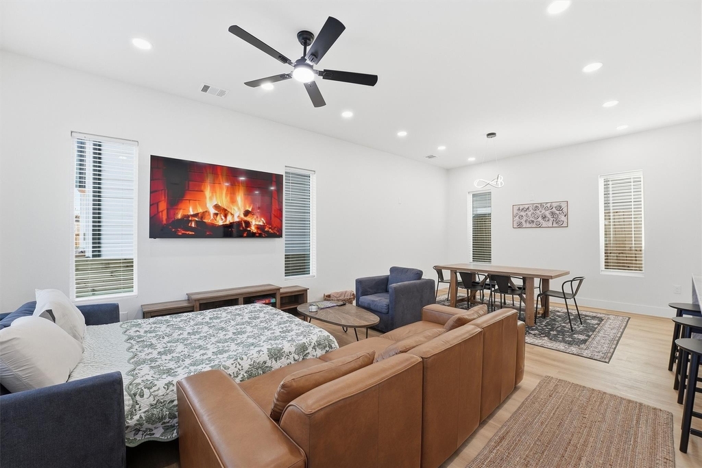 4206 Fox Street - Photo 7