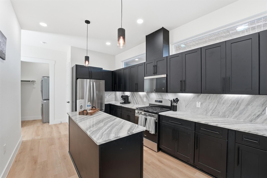 4206 Fox Street - Photo 3