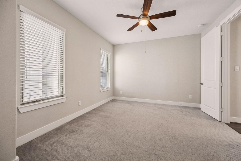 5912 E Post Oak Lane - Photo 13