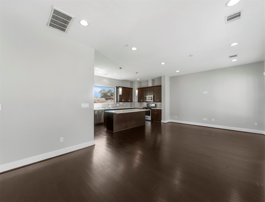1607 Milby Street - Photo 3