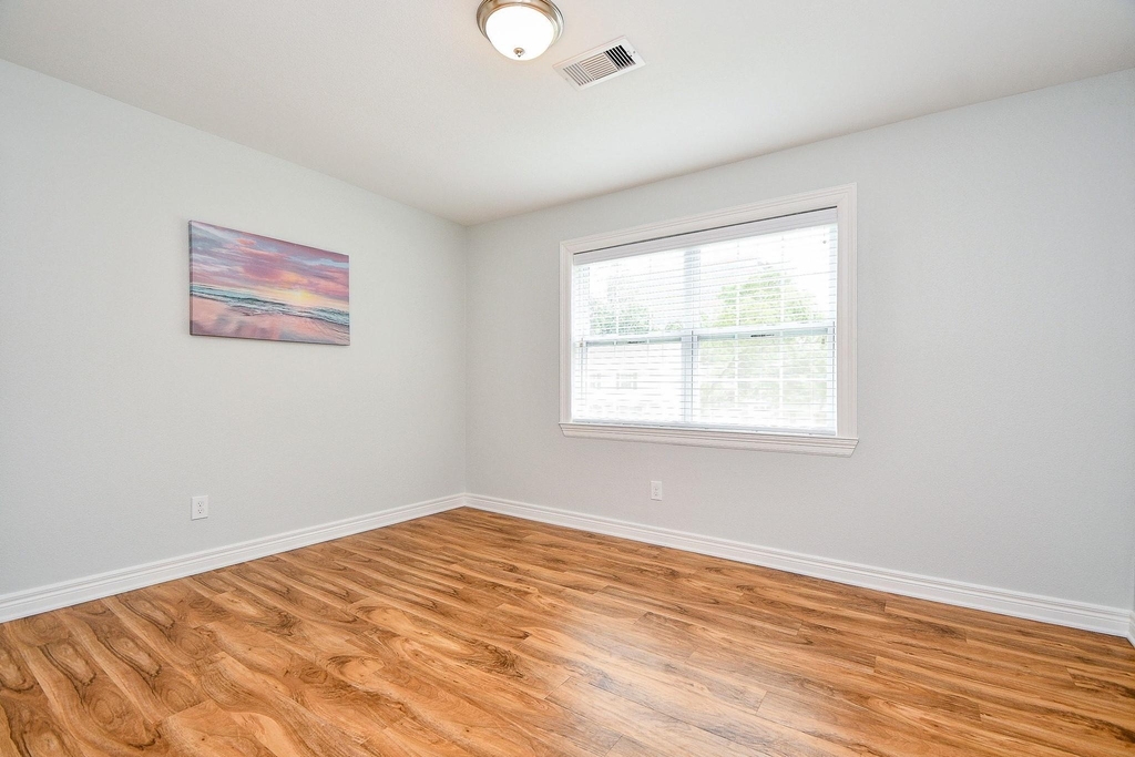 707 Thistlewood Drive - Photo 29