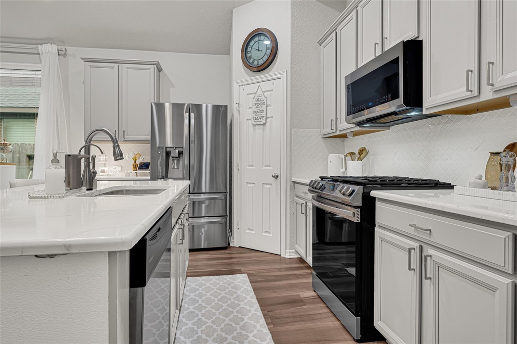 5522 Little Creek Court - Photo 8