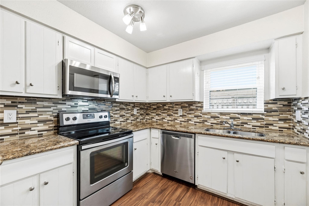 14515 Wunderlich Drive - Photo 4