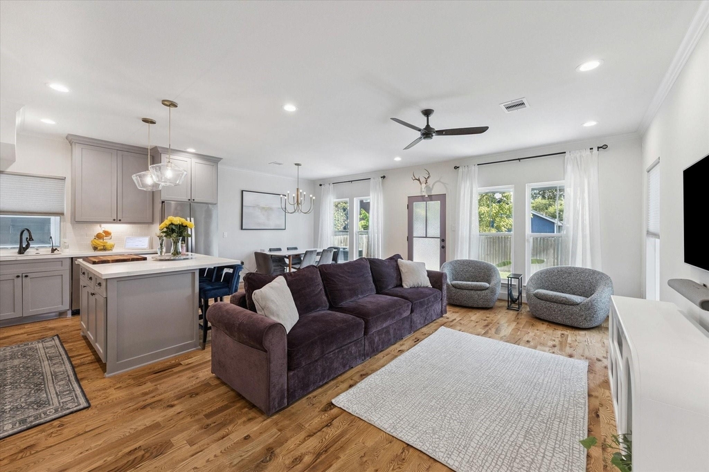 3404 Castor Street - Photo 4
