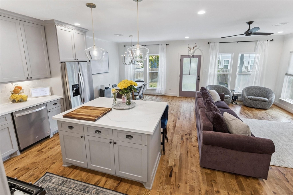 3404 Castor Street - Photo 9