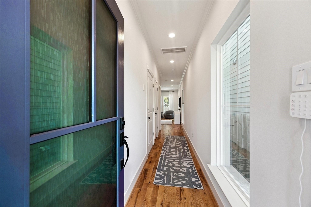3404 Castor Street - Photo 3