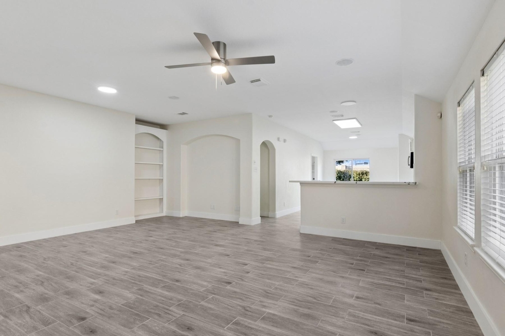 17910 Royal Gate Lane - Photo 6