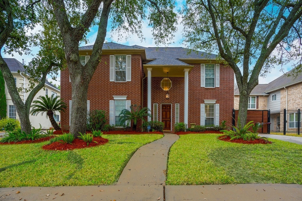 8915 Wallington Drive - Photo 0
