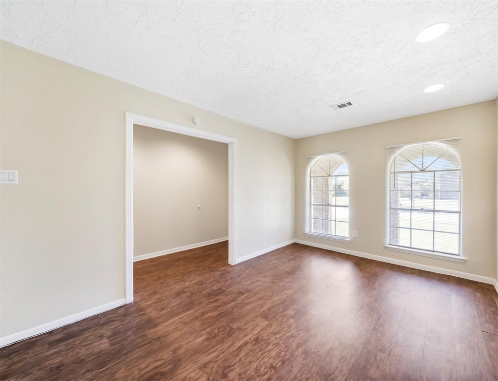 7962 Southmeadow Drive - Photo 10