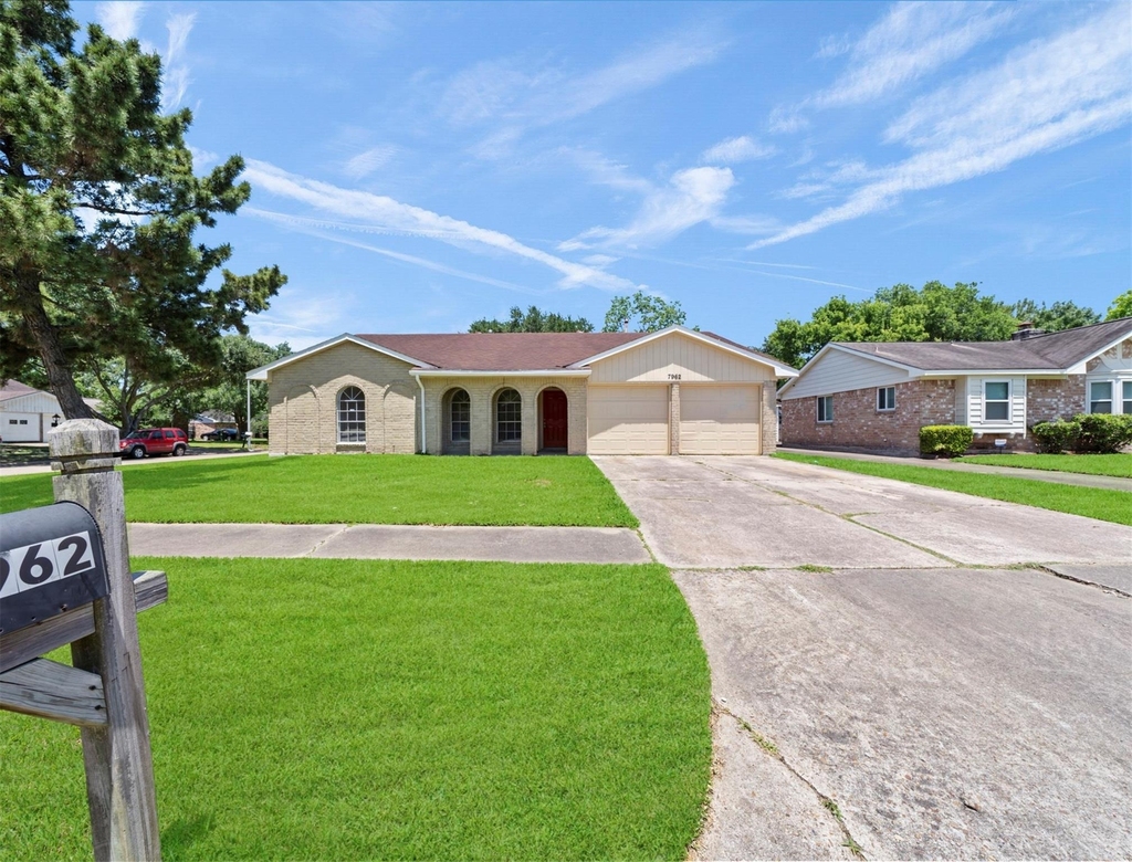7962 Southmeadow Drive - Photo 0
