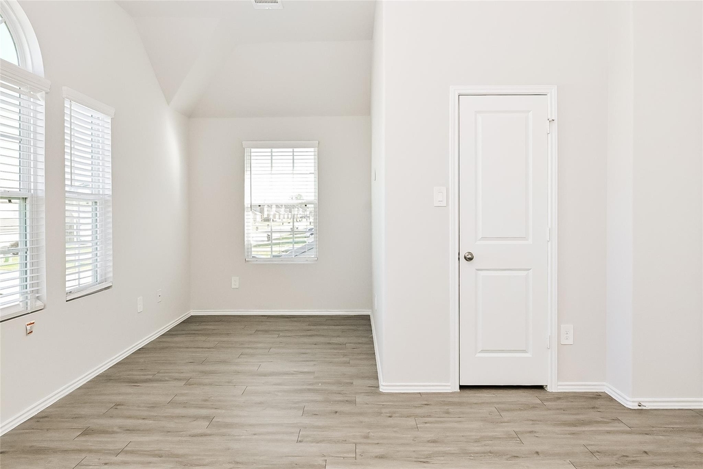 5007 Giant Sequoia Way - Photo 7