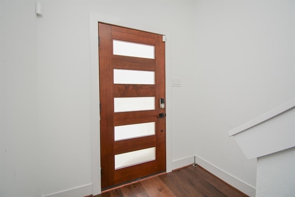 2620 Mcilhenny Street - Photo 1