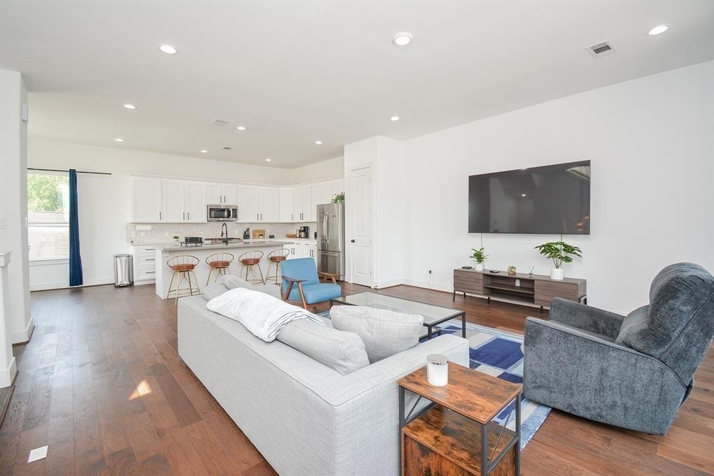 2620 Mcilhenny Street - Photo 4