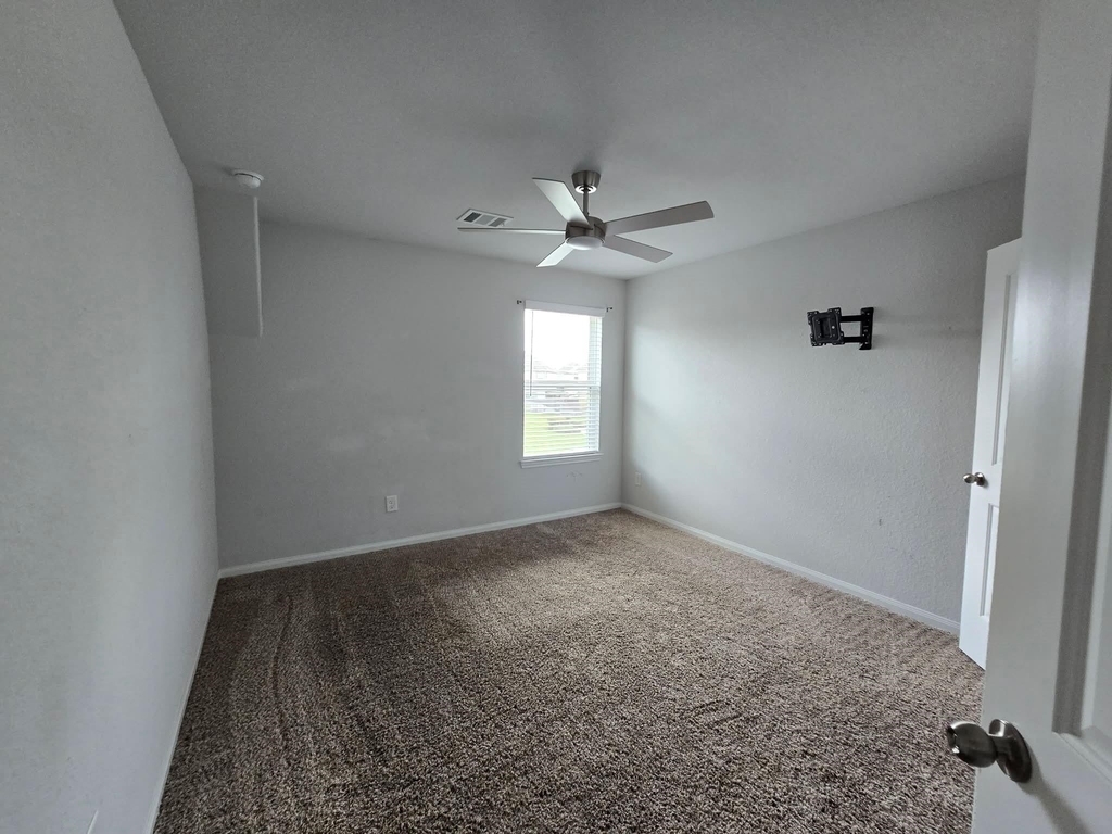 18707 Brisbane Creek Court - Photo 16