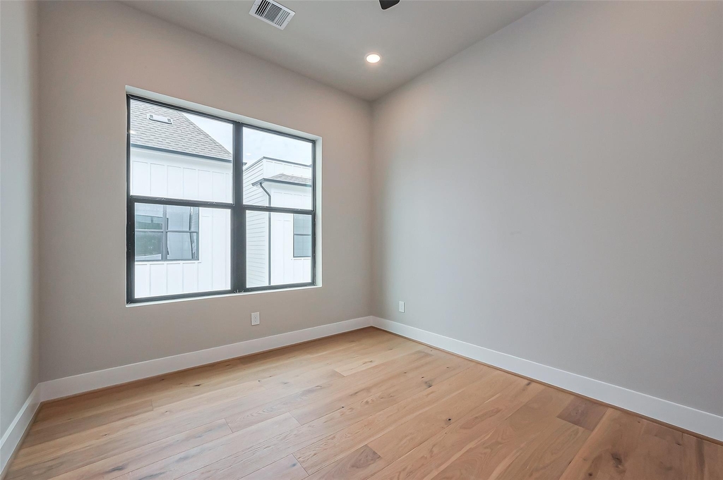 1222 W 24th Street - Photo 15