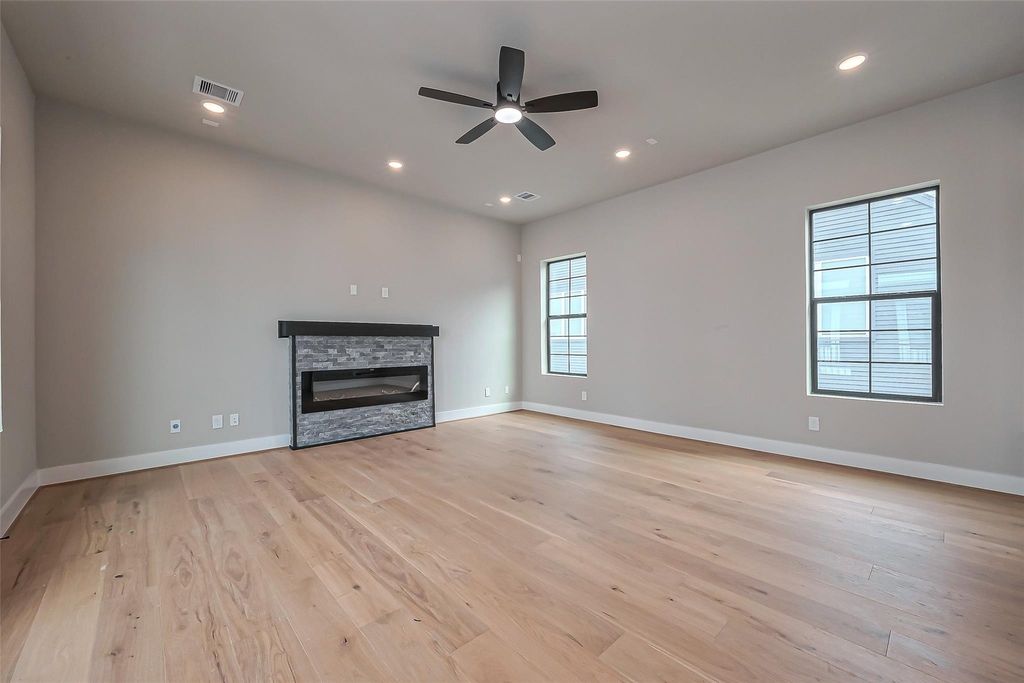 1222 W 24th Street - Photo 3