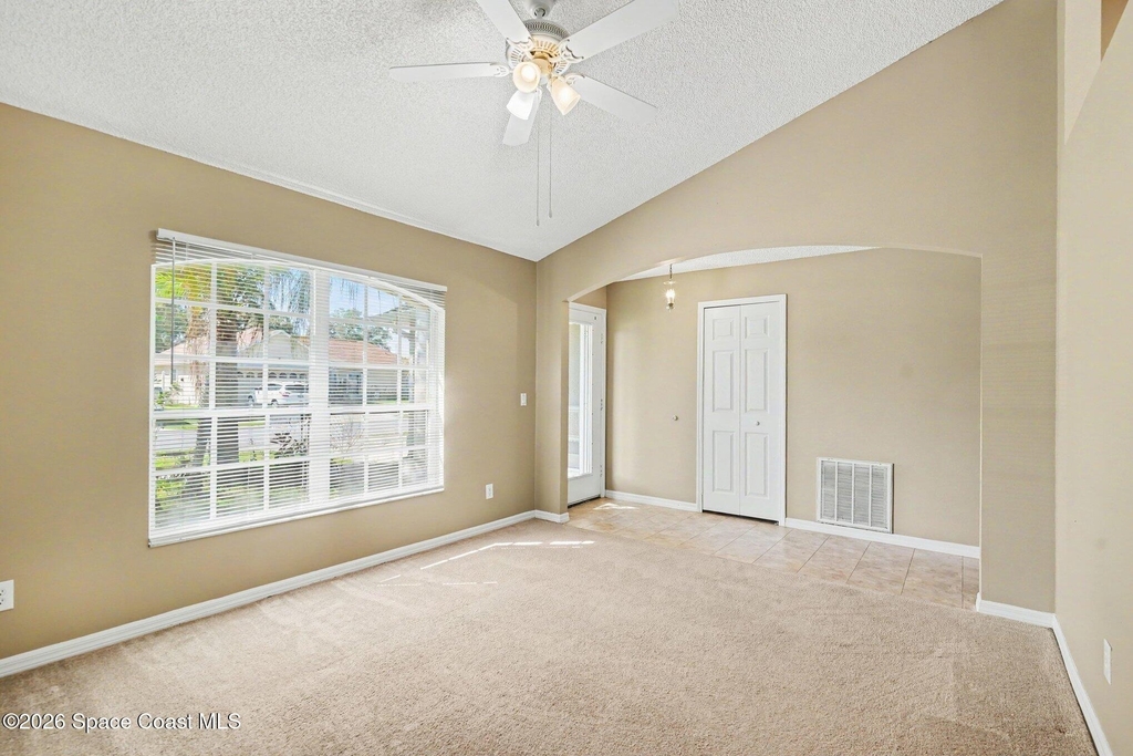 1154 Ida Way - Photo 2