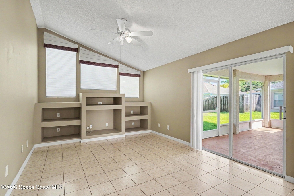 1154 Ida Way - Photo 5