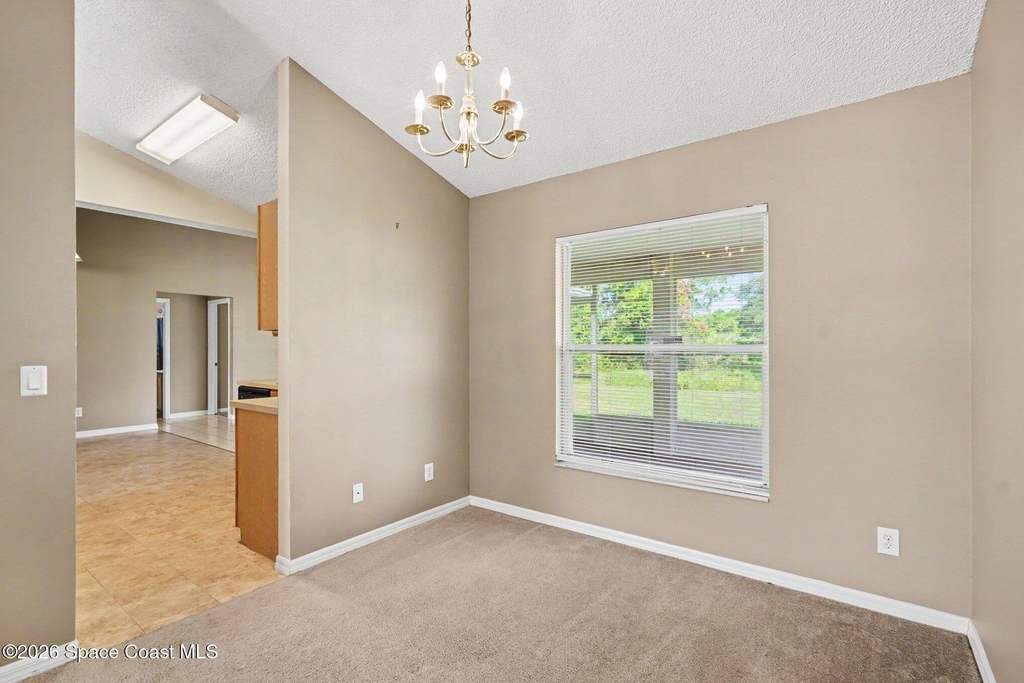 1154 Ida Way - Photo 4