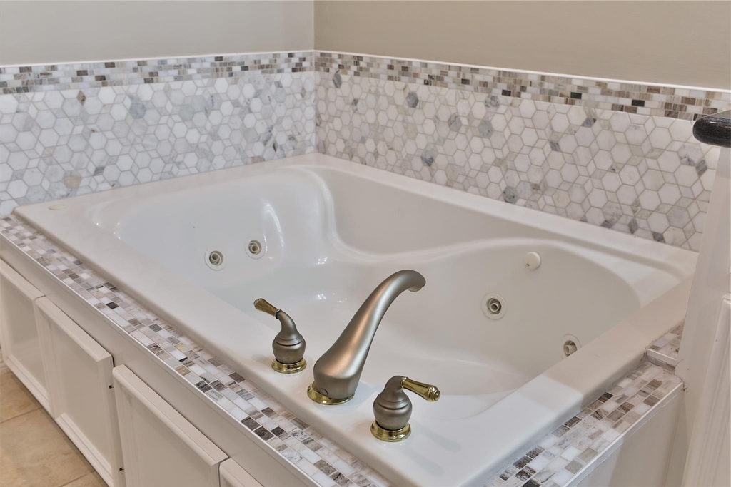 826 E 29th Street - Photo 17