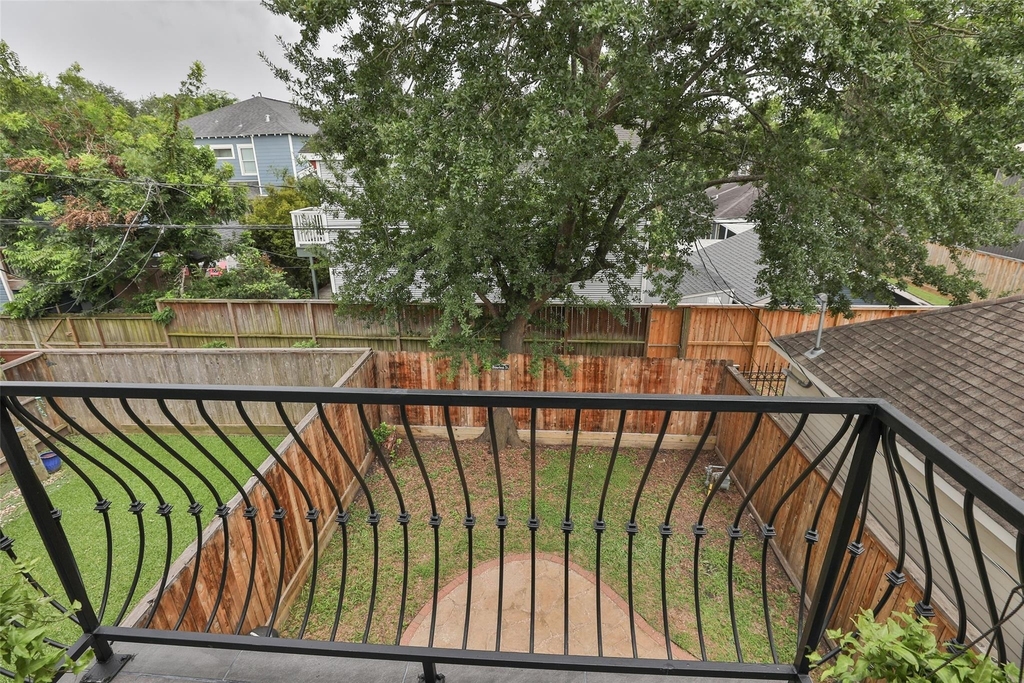826 E 29th Street - Photo 19