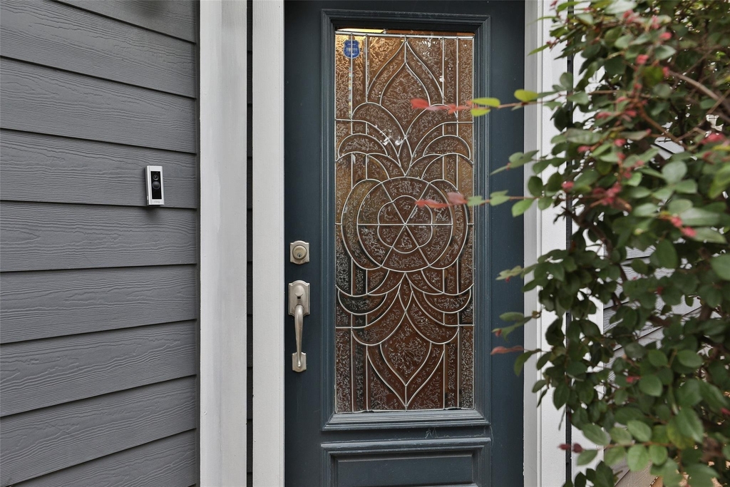 826 E 29th Street - Photo 2
