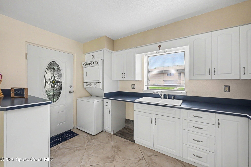 4304 London Town Road S - Photo 6