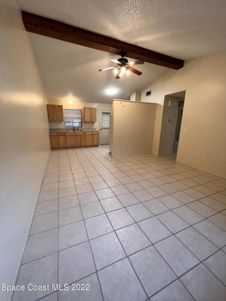 1675 Jack Oates Boulevard - Photo 2