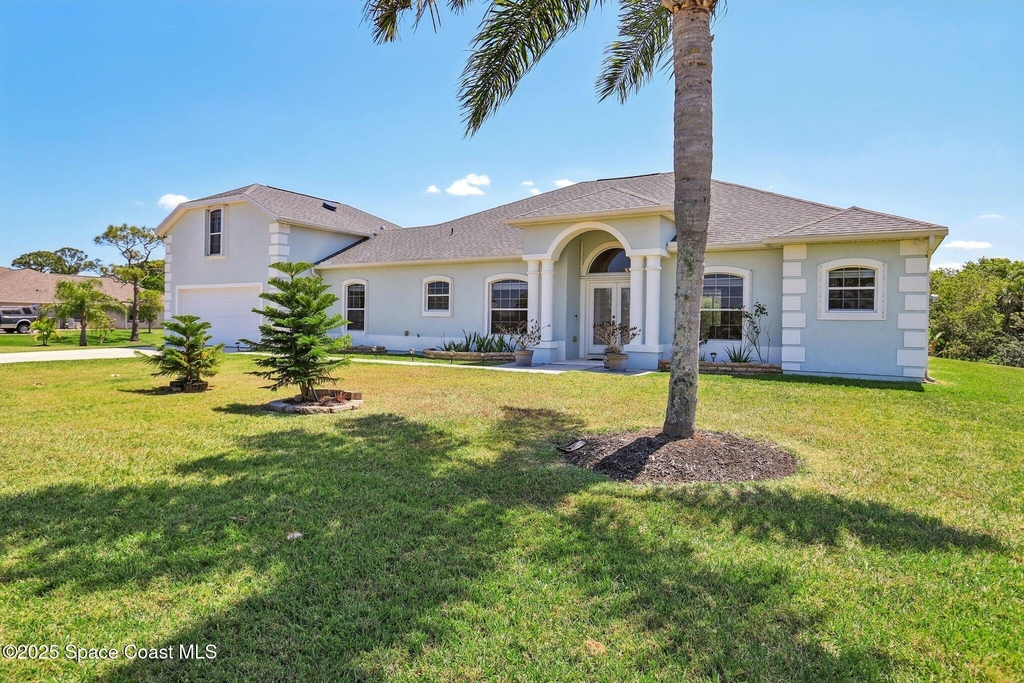 929 Hialeah Street - Photo 2