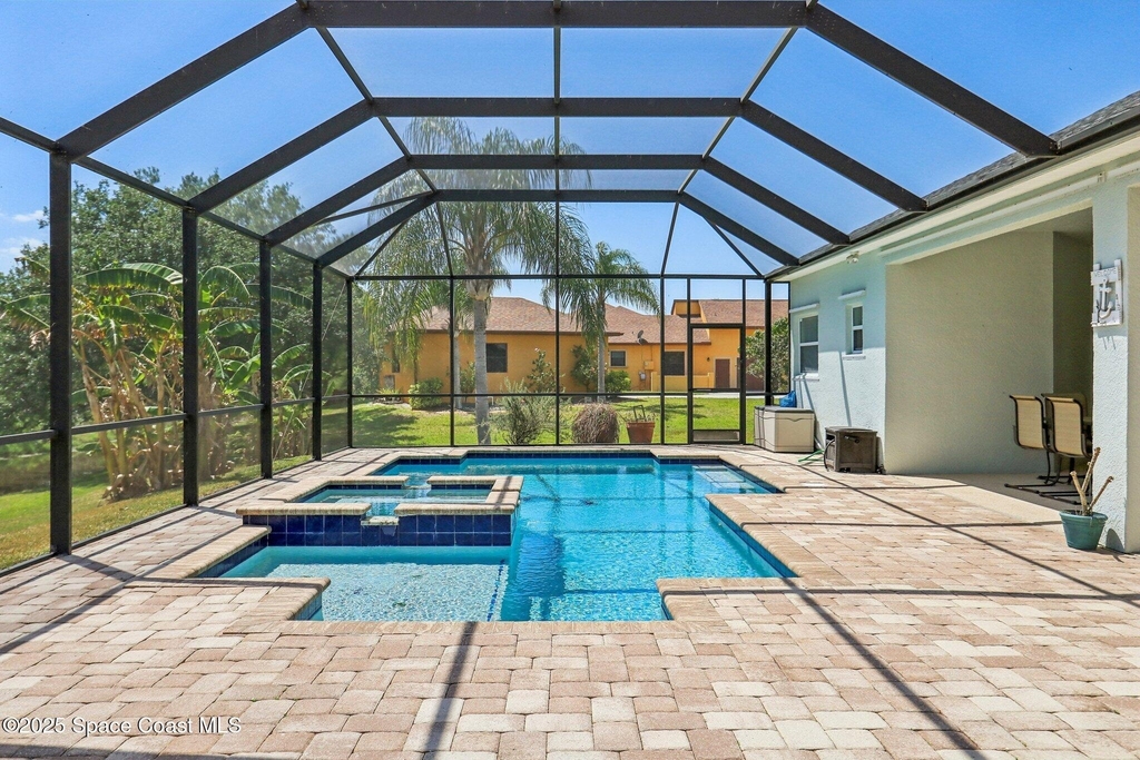 929 Hialeah Street - Photo 6