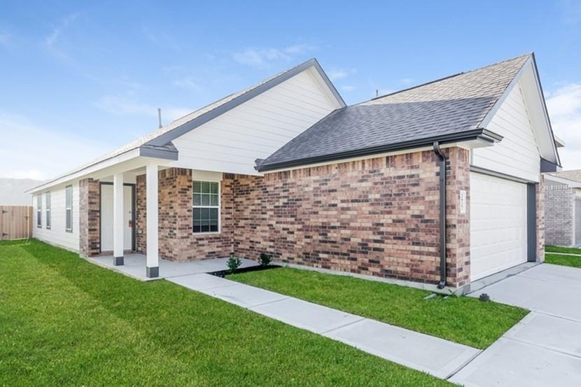 2827 Briggs Drive - Photo 1