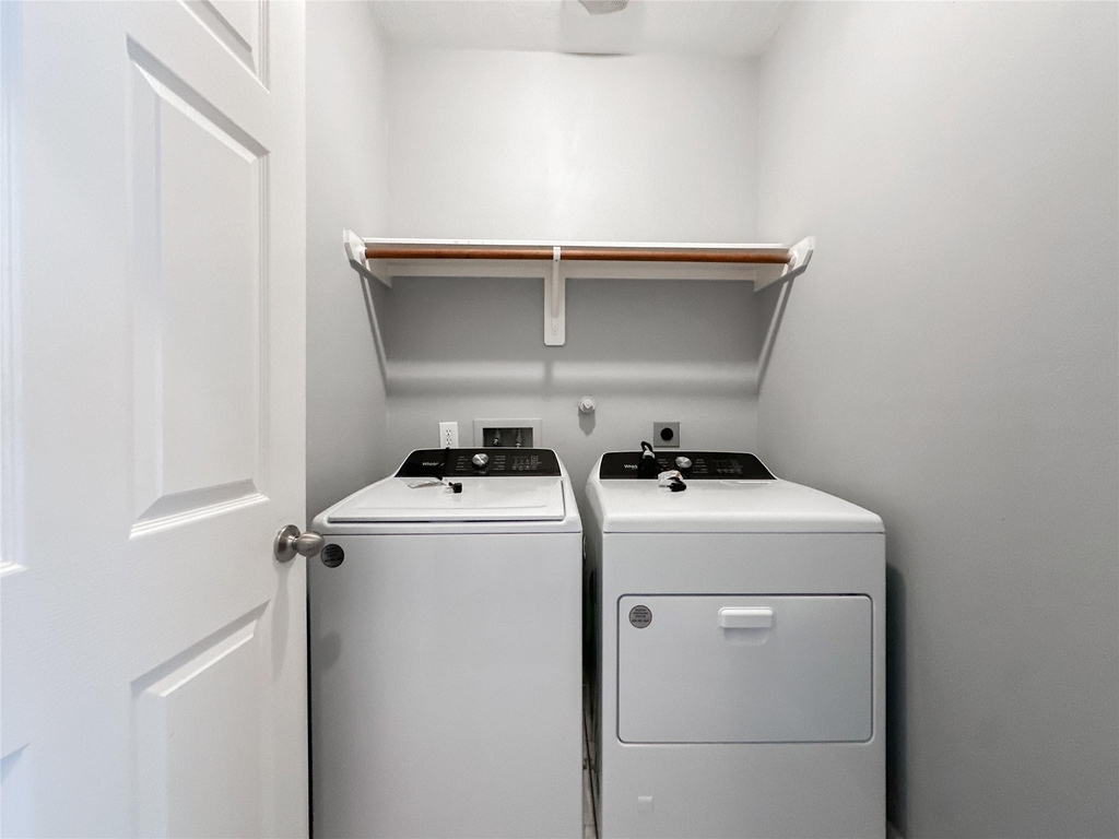 6810 Summer Bridge Lane - Photo 33