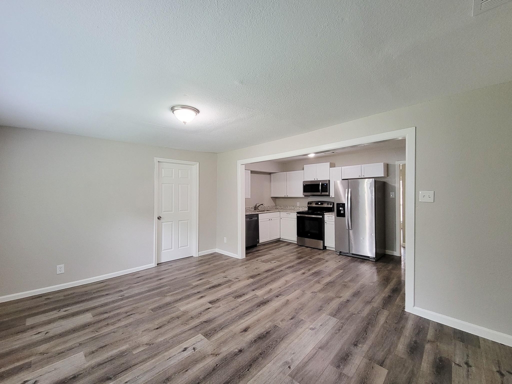 5606 Willow Glen Drive - Photo 16