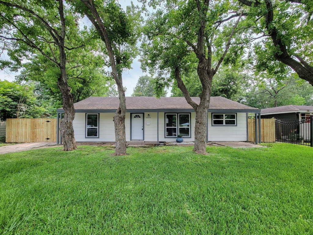 5606 Willow Glen Drive - Photo 0