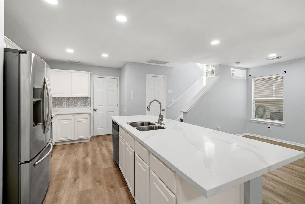 38 N Walden Elms S - Photo 7