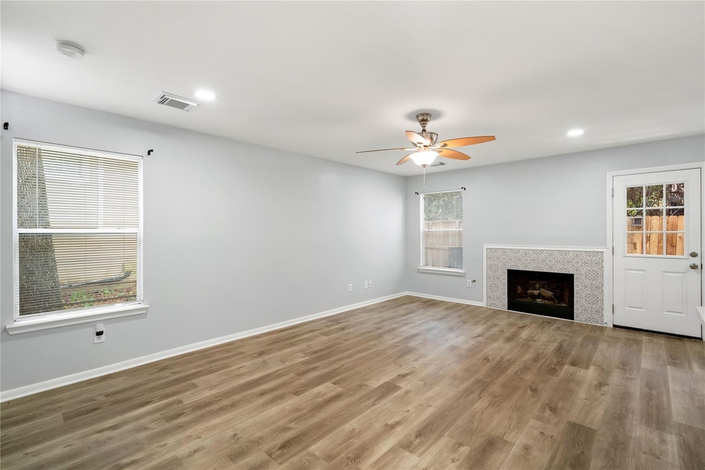 38 N Walden Elms S - Photo 8
