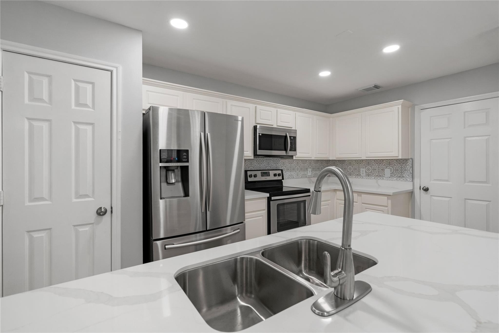 38 N Walden Elms S - Photo 6