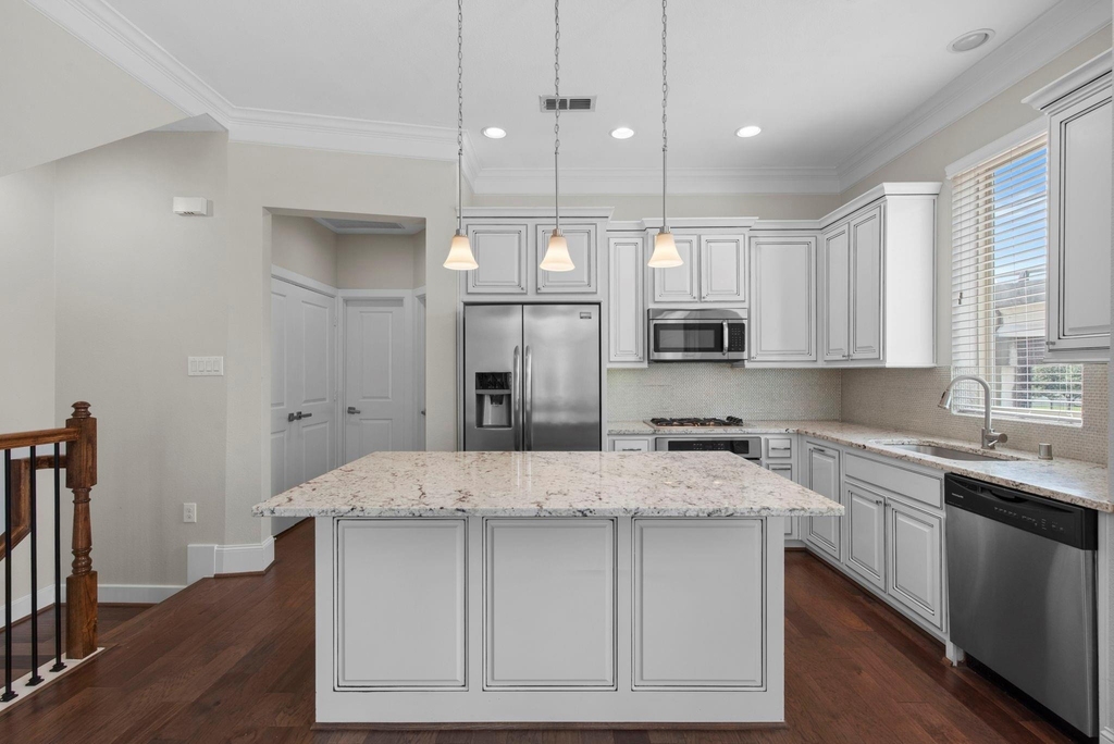 702 N Shepherd Drive - Photo 6