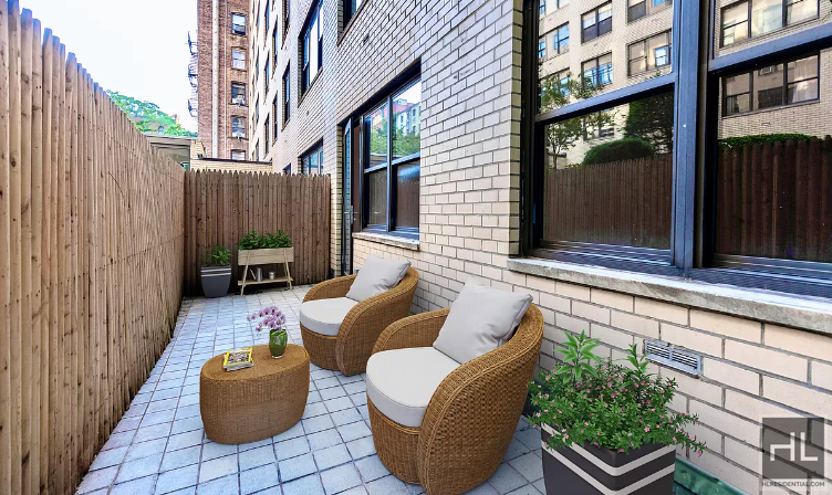 East 49 Street - Photo 3