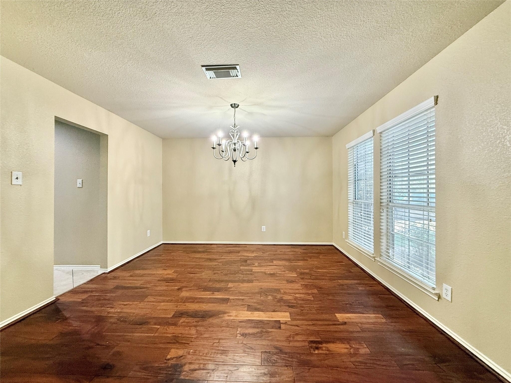 1810 Katlyn Lane - Photo 5
