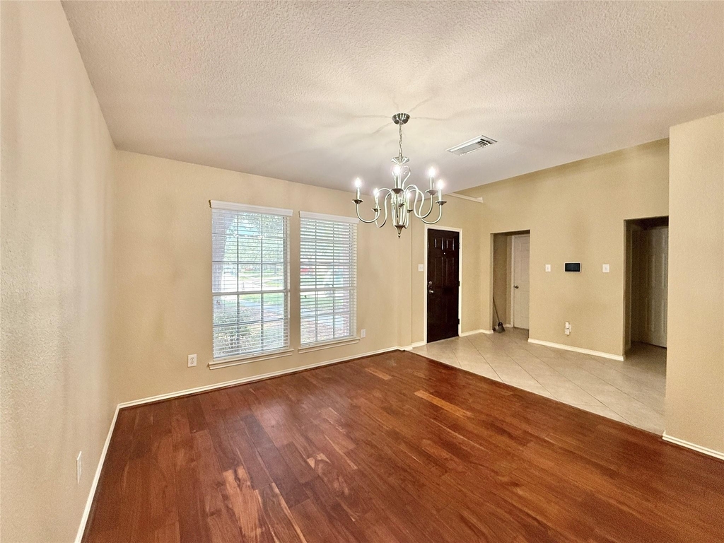 1810 Katlyn Lane - Photo 6