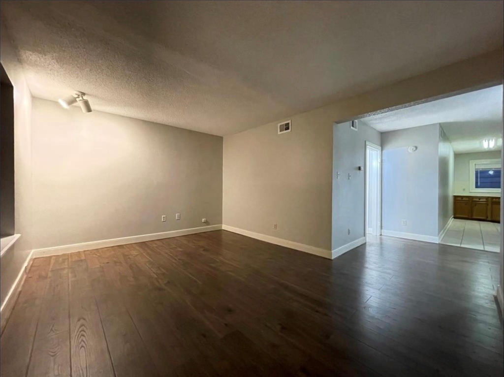 1901 Brun Street - Photo 1
