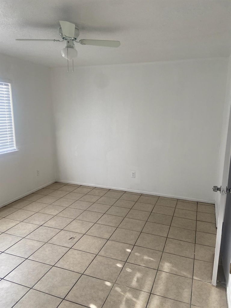 1622 Grand Park Drive - Photo 4
